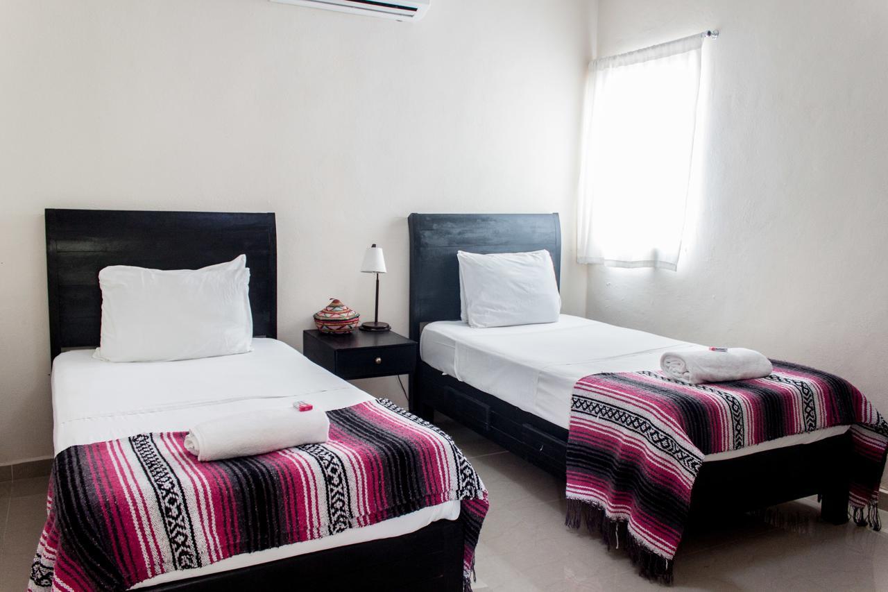 Whyz 4 You Private Rooms Пуерто Морелос Екстериор снимка