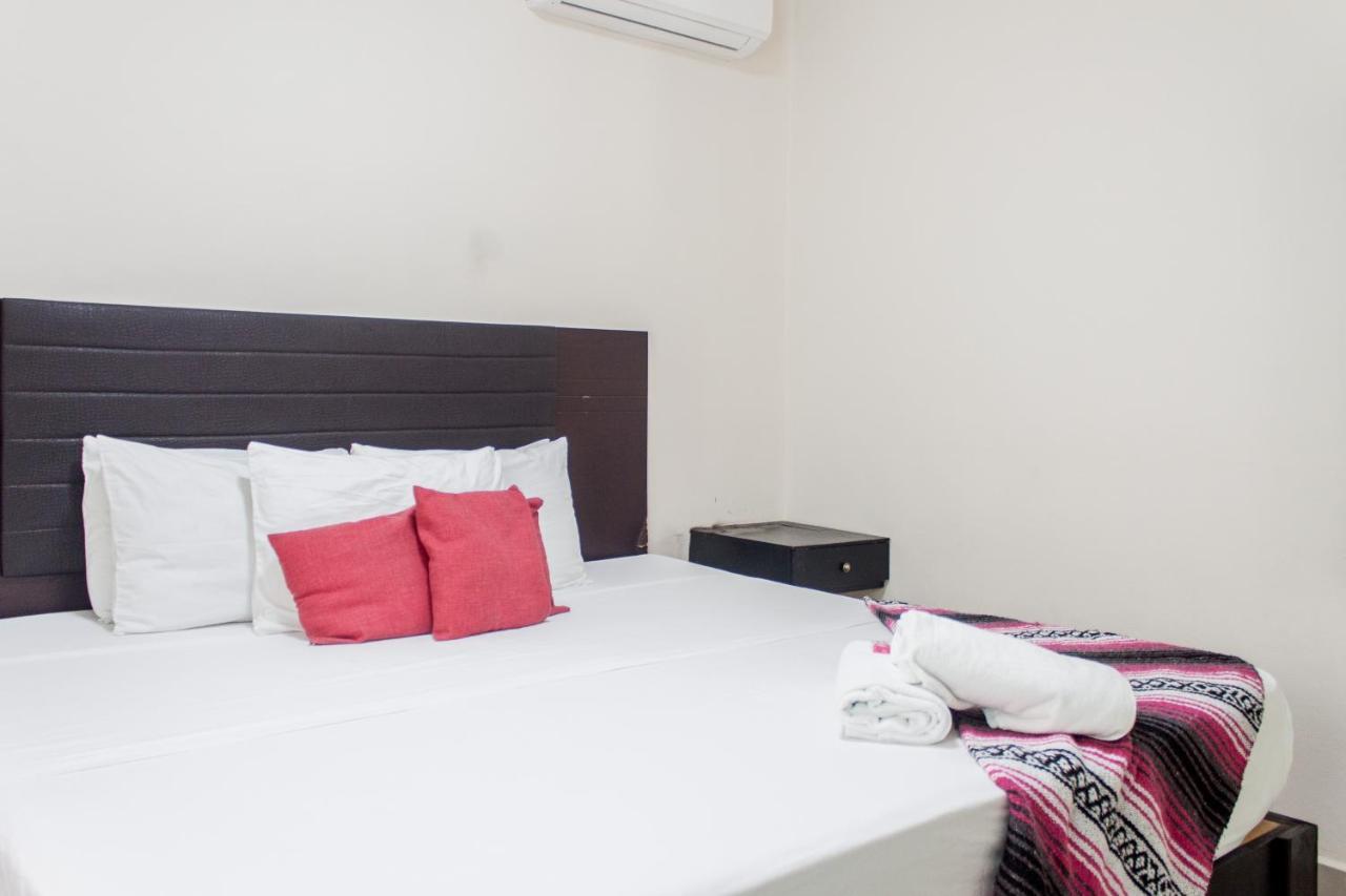 Whyz 4 You Private Rooms Пуерто Морелос Екстериор снимка